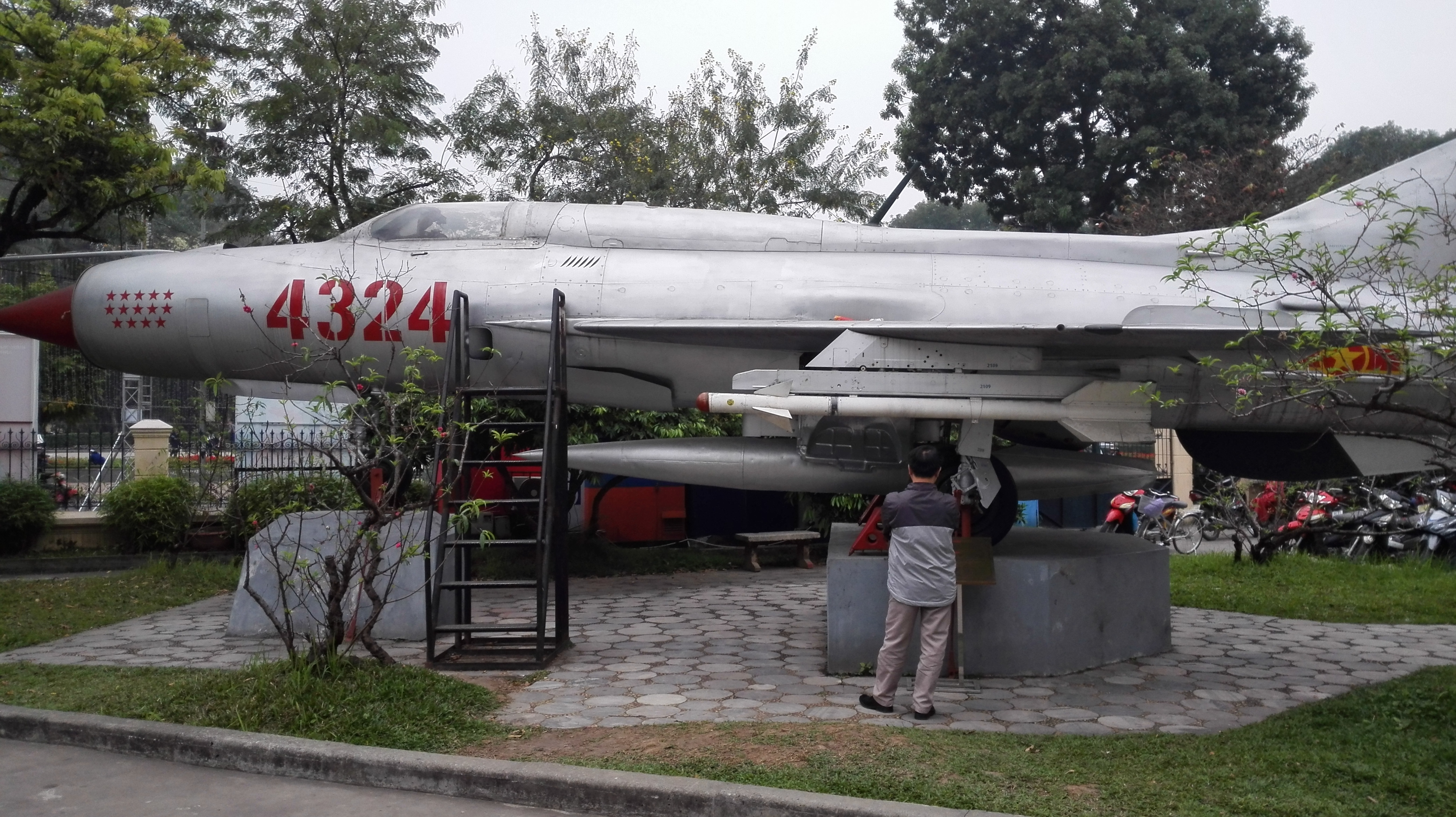 Plane at the Vietnam Military History Museum